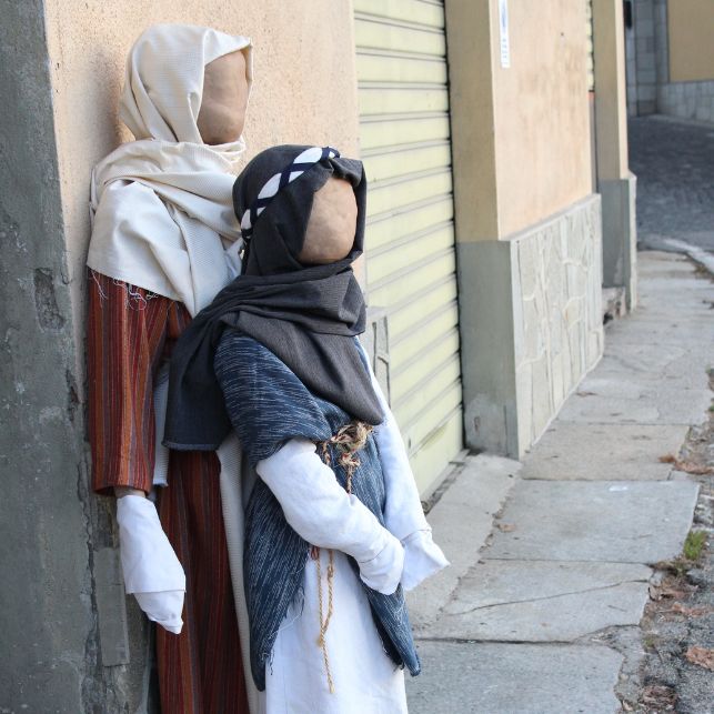 Statue a grandezza naturale del Presepe dei Babacci di Coconnato, Moferrato