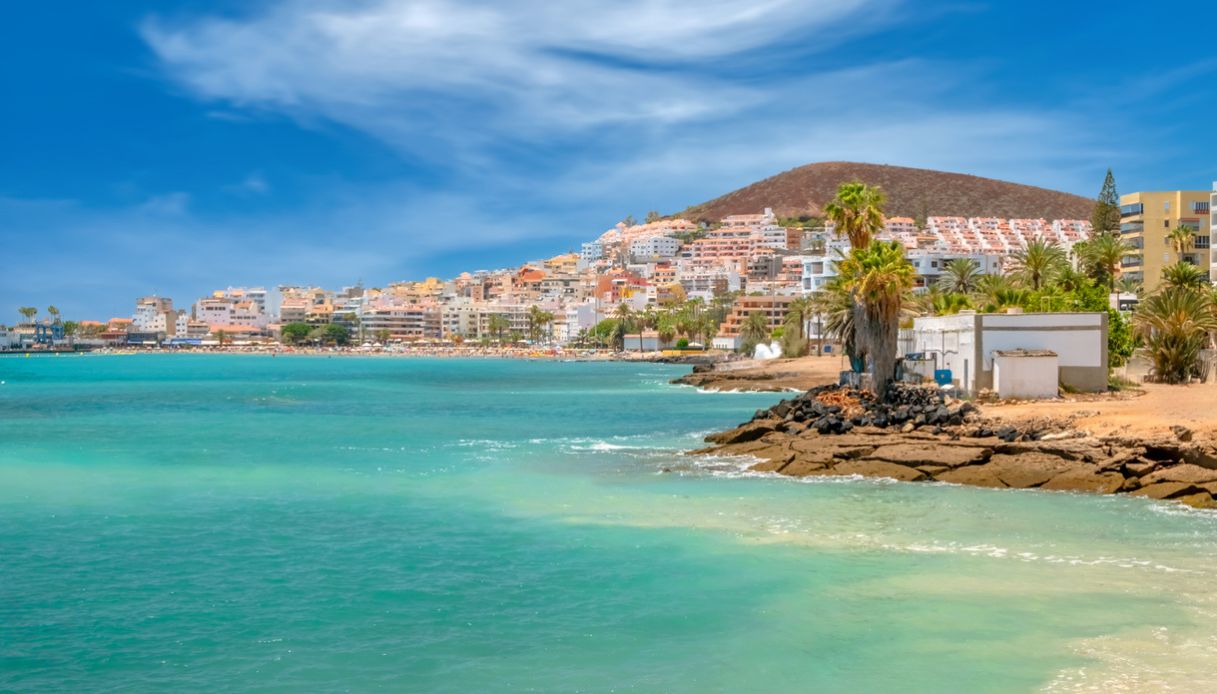 Panorama della Baia di Los Cristianos a Tenerife