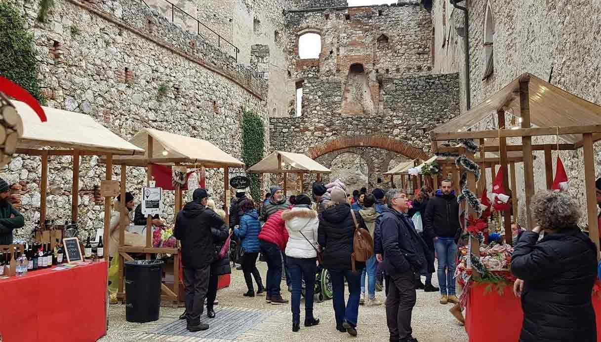 Castello-di-Avio-(TN)-Mercatino