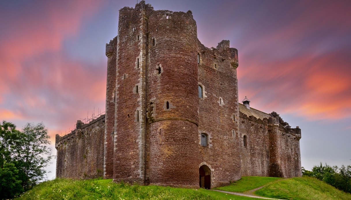Castello di Doune, il set di Outlander dove la Scozia medievale incanta