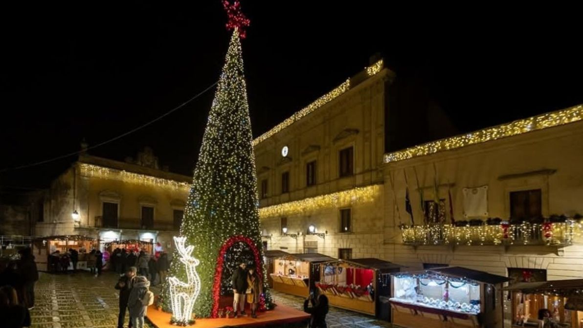 Natale a Erice: il Borgo dei Presepi si accende per le feste