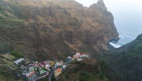 Fontainhas, il villaggio sospeso tra cielo e mare che incanta l’anima