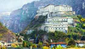 Natale a Bard, il borgo e il Forte si accendono tra luci e magia natalizia