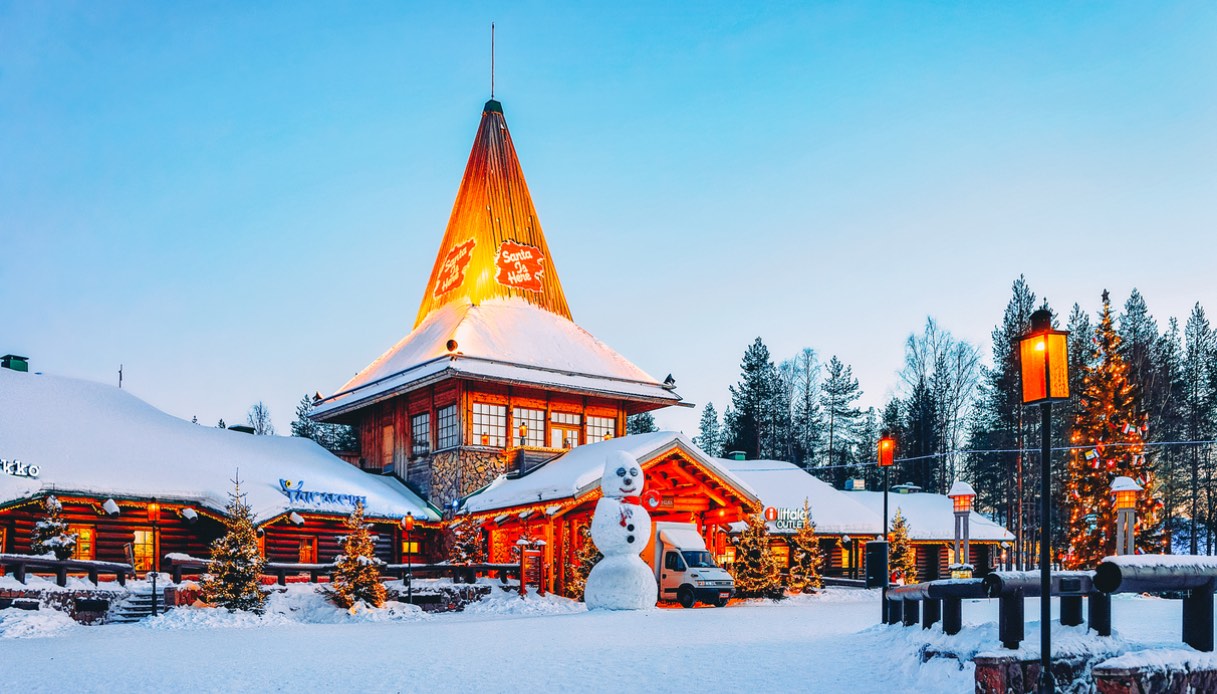 Il viaggio last minute ideale prima delle feste di Natale: voli low cost imperdibili