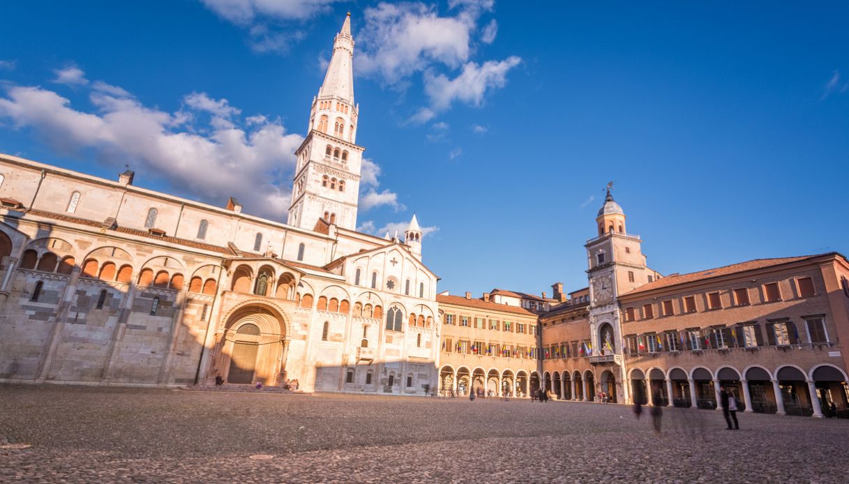 Scorcio di Piazza Grande a Modena