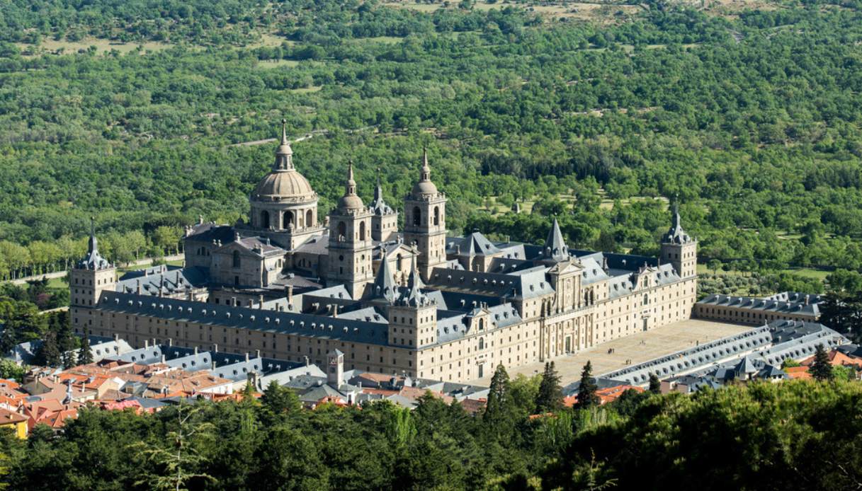 Monastero dell’Escorial: storie di re, arte immortale e misteri nascosti
