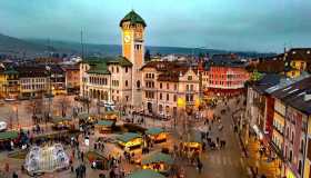 Vivi la magia dei Giardini di Natale di Asiago tra luci, profumi e incanto