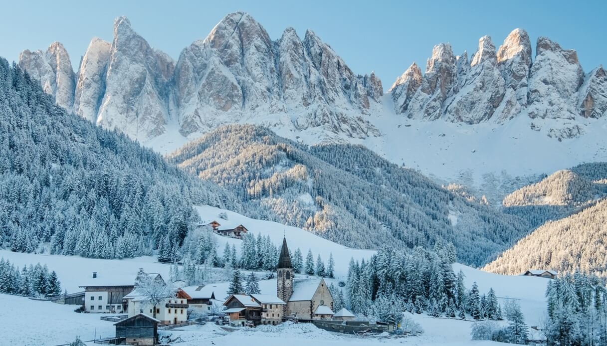 Val di Funes in inverno: escursioni, malghe e panorami unici sulle Odle