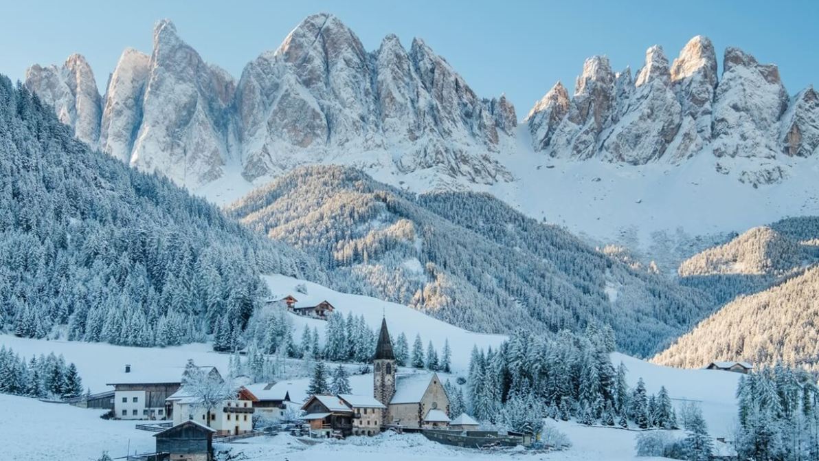Val di Funes in inverno: escursioni, malghe e panorami unici sulle Odle