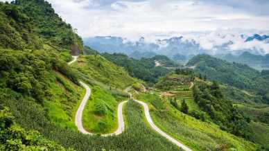 Ha Giang Loop: il viaggio in moto più spettacolare del Vietnam tra culture e scenari UNESCO