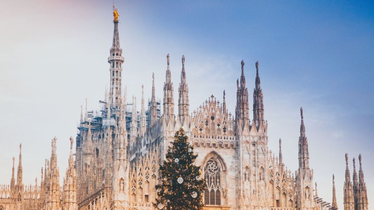 Natale 2025 tra i mercatini di Milano: un viaggio tra magia e tradizione