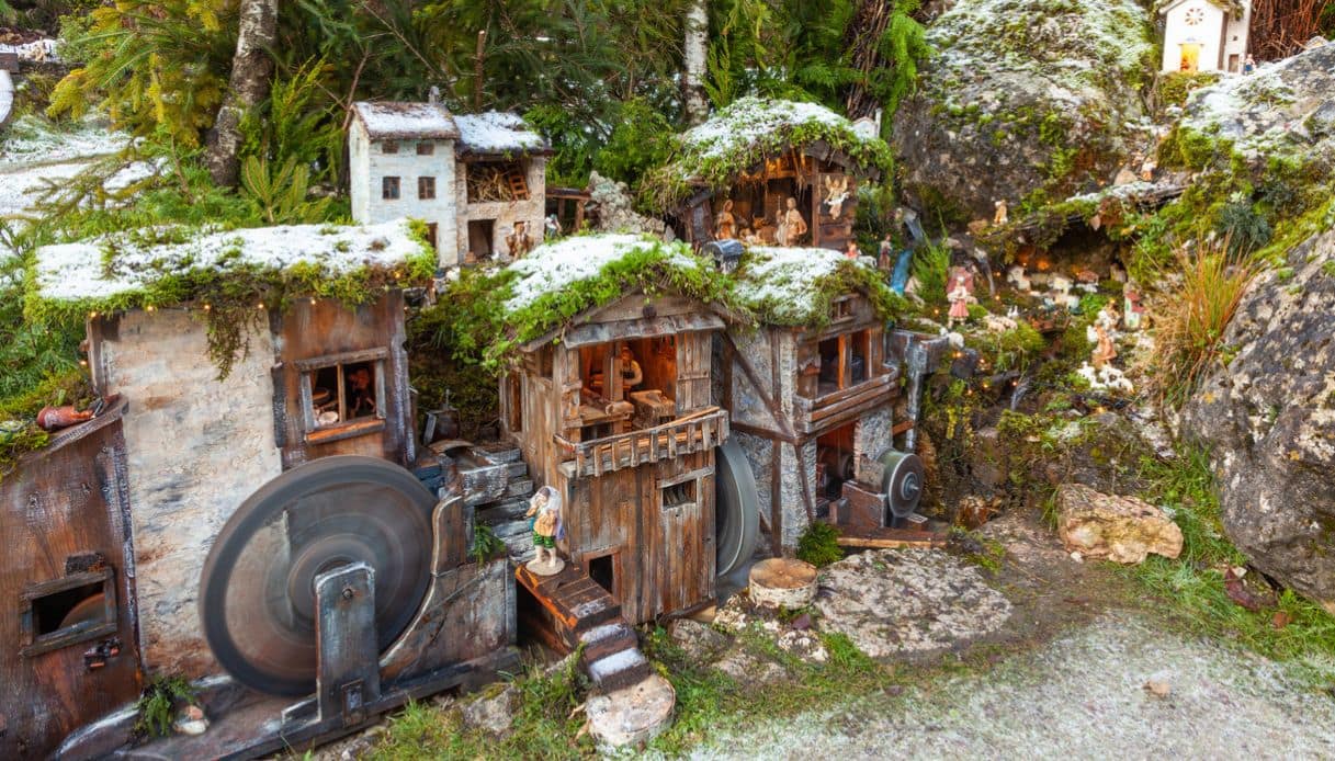 Natale a Toirano: il borgo dei presepi che si accendono tra i caruggi