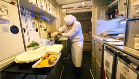 Il gusto in volo: i segreti della compagnia aerea premiata per il cibo a bordo