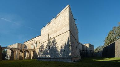 Dopo 16 anni, il Castello dell’Aquila torna a essere un museo: perché visitarlo ora