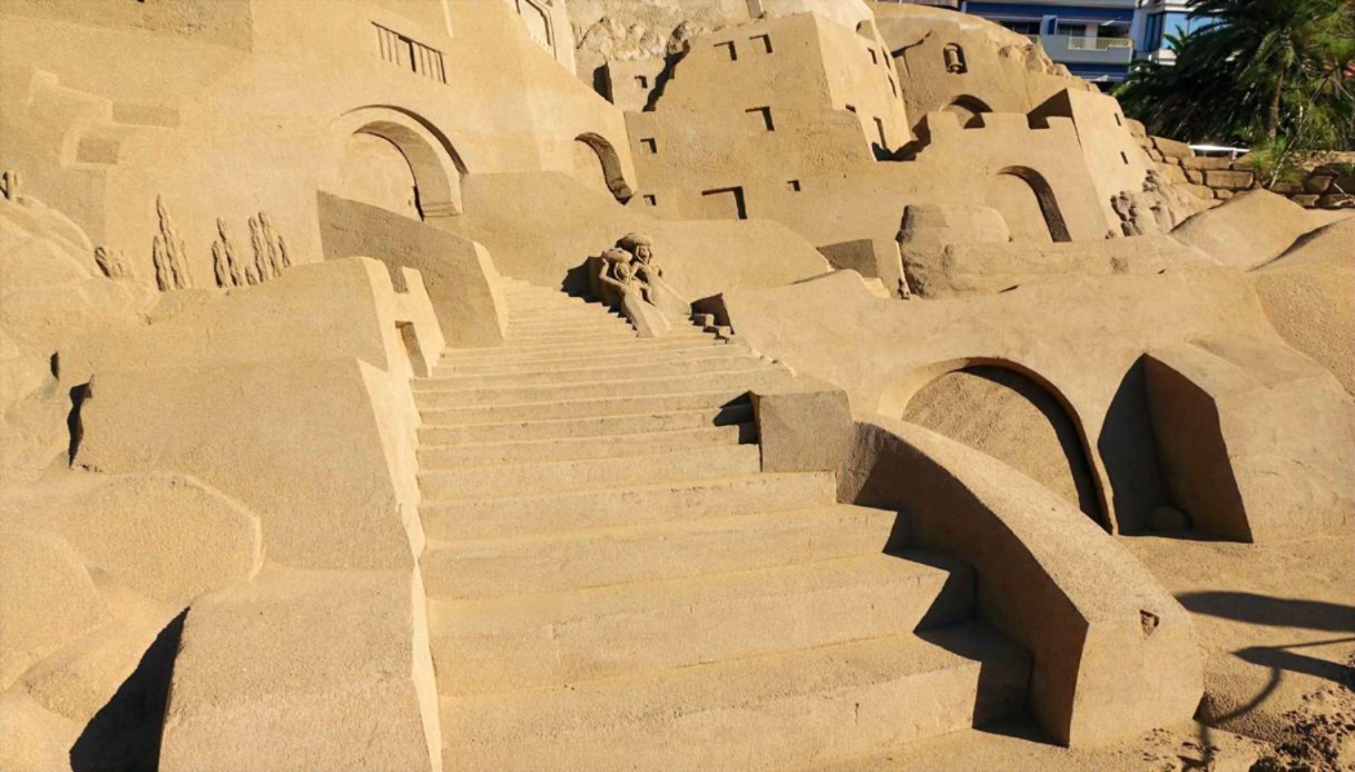 "Pueblos" canari rappresentati nel Presepe di Sabbia di Las Palmas