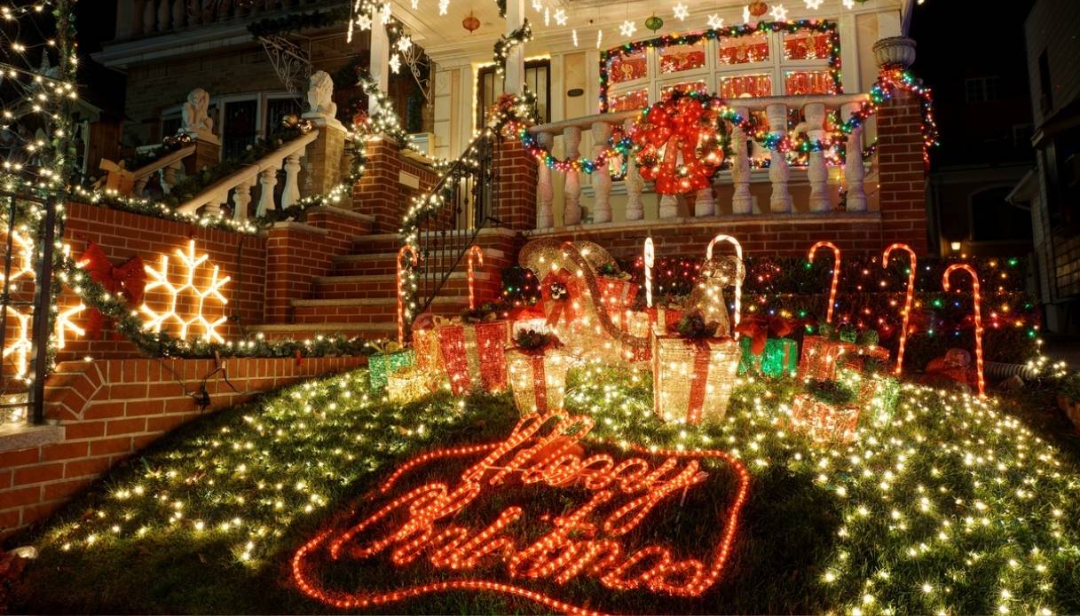 Case illuminate per Natale a Dyker Heights