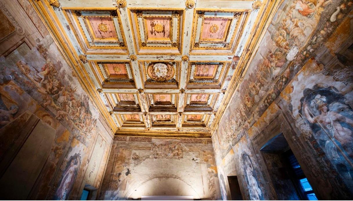 Interni della di Villa Silvestri Rivaldi a Roma