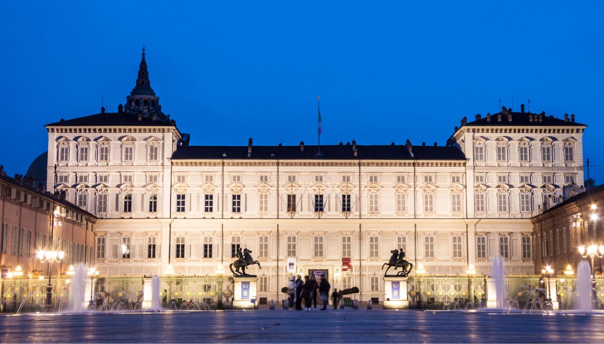 Il Palazzo Reale di Torino visto di notte