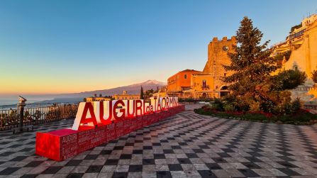 Natale in Sicilia: viaggio tra mercatini, presepi e città in festa
