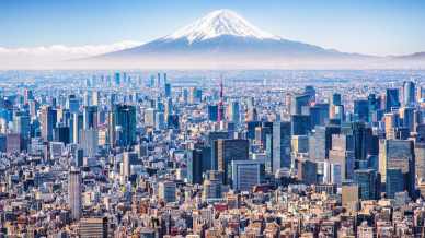 Overtourism Tokyo, il mercato sopravvissuto alla guerra teme i turisti