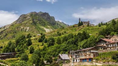 Monterosso Grana, il borgo con 400 abitanti e il record di neonati nella valle dei formaggi