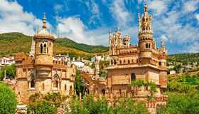 Castello di Colomares, il monumento più fiabesco della Spagna è un omaggio visionario alla storia