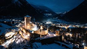 Ossana, il borgo dei 1000 presepi torna a far vivere la magia del Natale