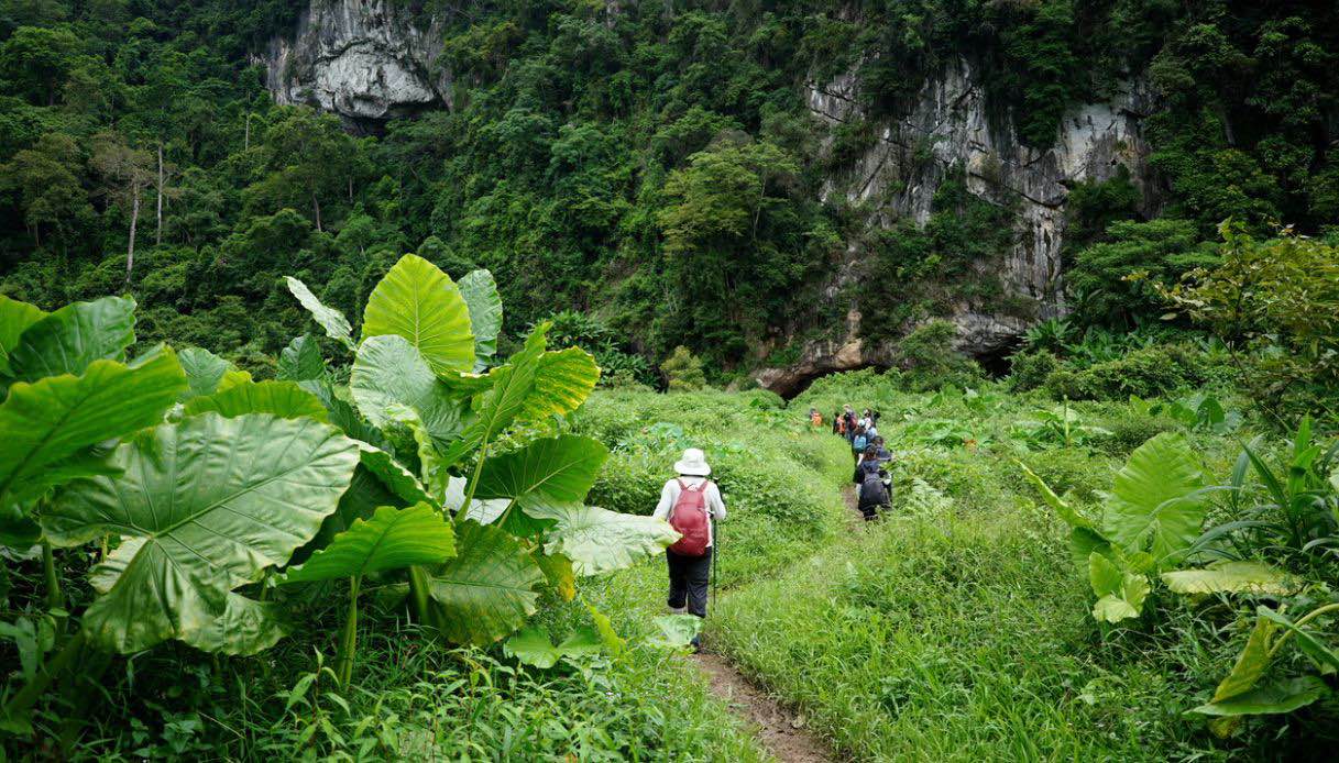 Trekking Phong Nha Ke Bang