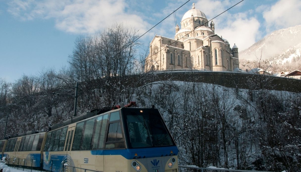 treni della Vigezzina in inverno