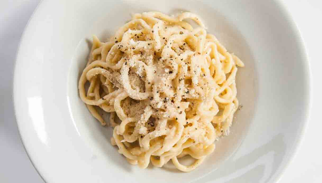 CACIO-E-PEPE