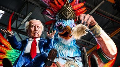 Carnevale di Viareggio 2026, dove la cartapesta e la satira diventano arte a cielo aperto