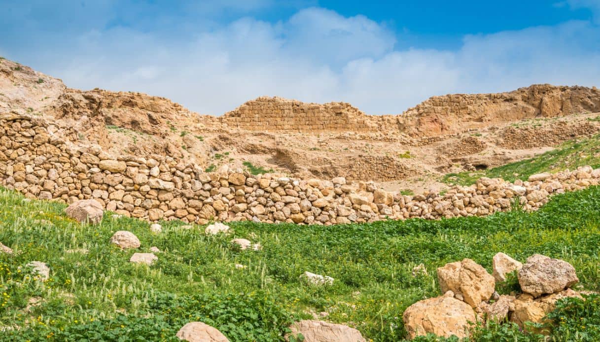 Mura della fortezza di Hyrcania, Israele