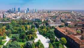 Milano è la città italiana che attrae i super ricchi e queste sono le ragioni, secondo il Times
