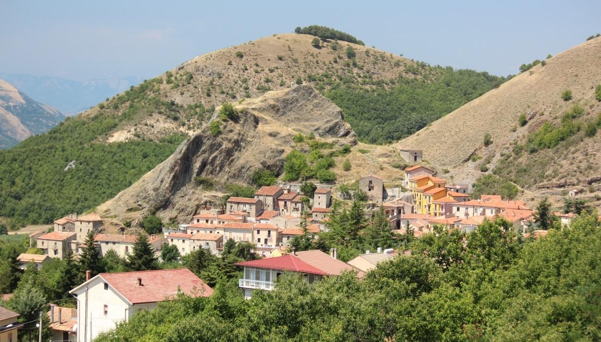 Sasso di Castalda, borgo della Basilicata