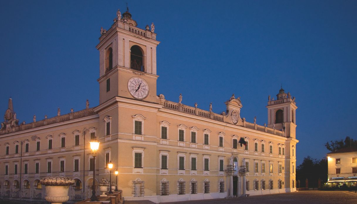 Veduta notturna della Reggia di Colorno, Parma