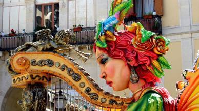 Carnevale di Acireale 2026: il più bel palcoscenico di Sicilia tra l’Etna e il mare