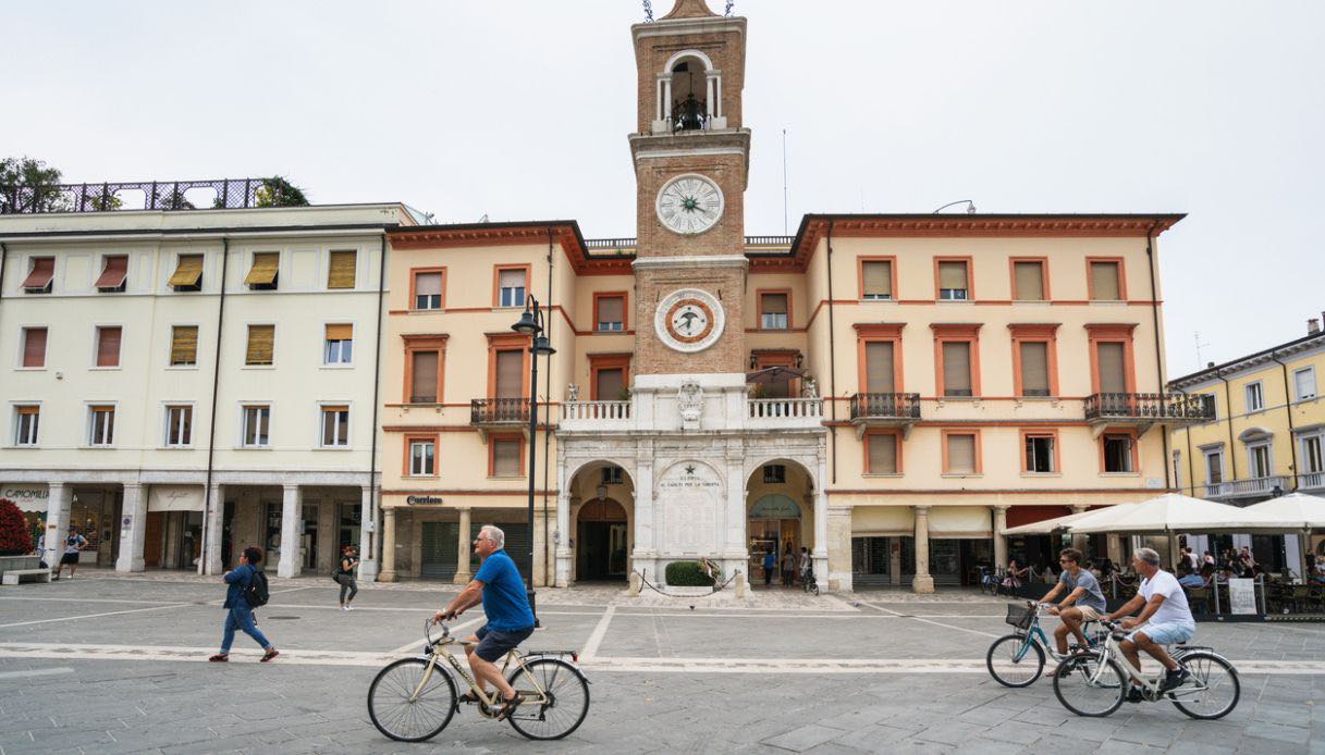 Turisti in bicicletta a Ravenna
