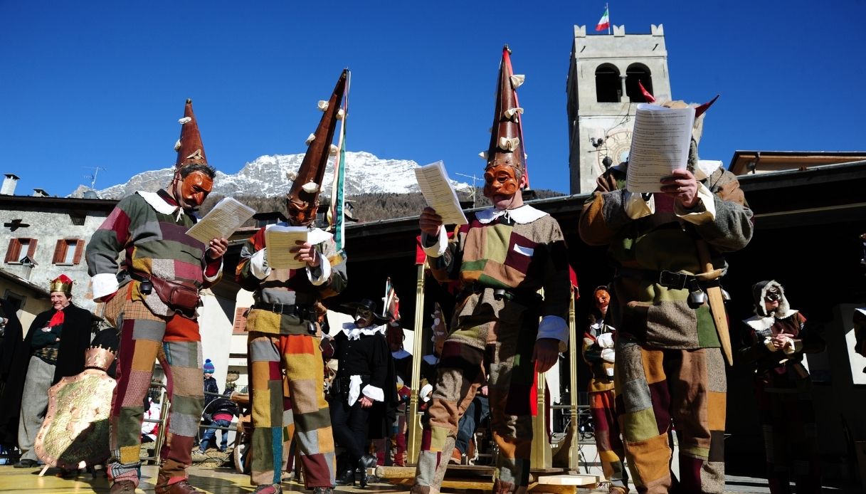Carnevale dei Matti di Bormio, la festa più pazza dell’alta Valtellina