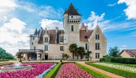 Il fascino segreto del castello di Josephine Baker: l’inimitabile Château des Milandes in Dordogna