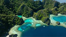 Tra le scogliere e i laghi di Coron, nelle Filippine, un viaggio veramente incantato