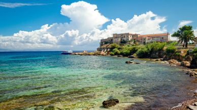 Tornano i tour speciali a Pianosa, l’isola toscana disabitata che solo pochi possono visitare