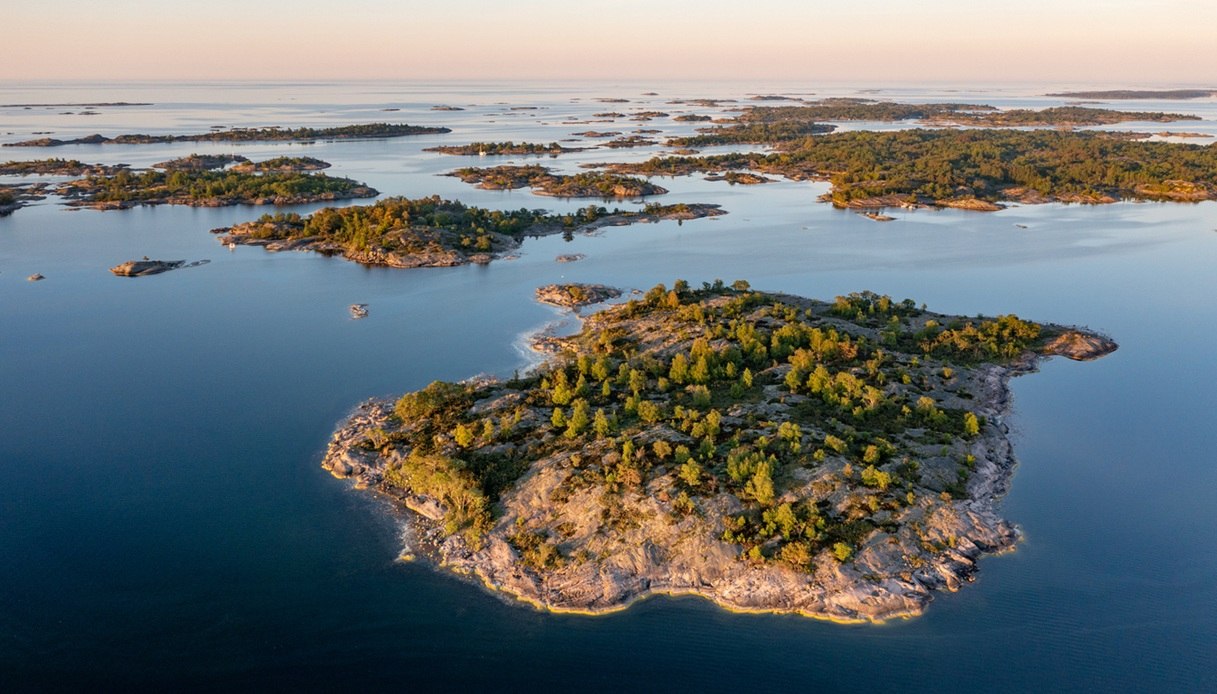 Puoi avere un’isola svedese tutta per te per un anno: ecco come fare