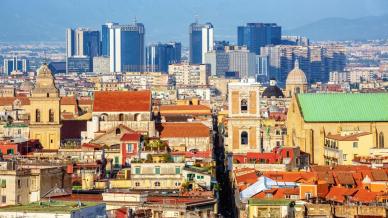Napoli è tra le migliori mete primaverili dell’Europa meridionale: l’elogio del Guardian