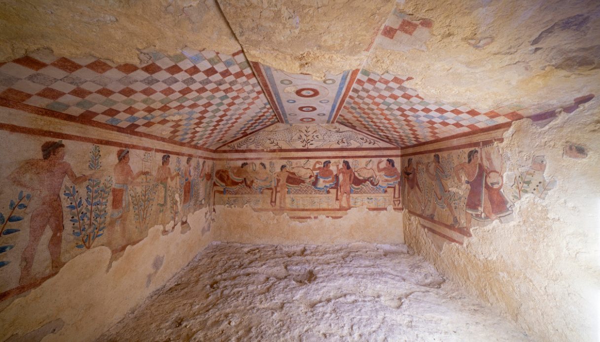 Tra i colori dell’eternità: la Necropoli dei Monterozzi a Tarquinia, il racconto della vita e della morte degli Etruschi