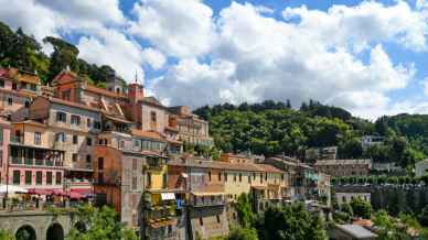 San Valentino nei Borghi più belli d’Italia: dove vivere l’amore tra storia, arte e romanticismo