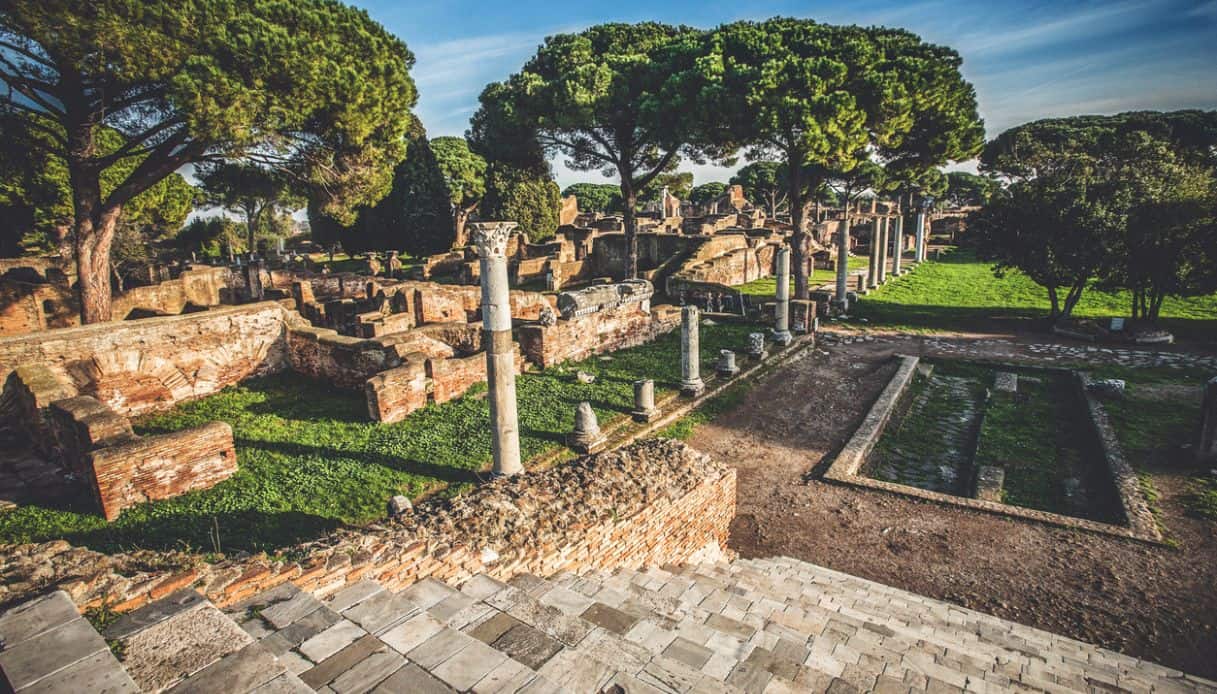 Capitolium Tempio al sito archeologico di Ostia Antica, Lazio