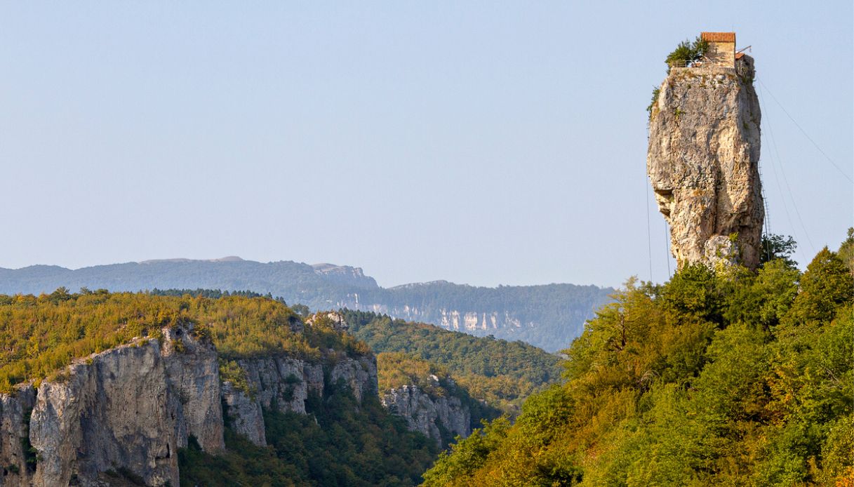 Pilastro della vita, Georgia