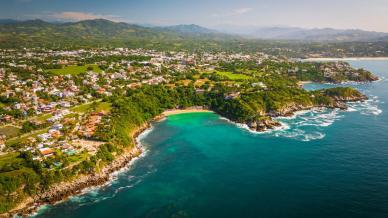 Puerto Escondido, il rifugio costiero del Pacifico messicano tra onde mitiche e leggende di pirati