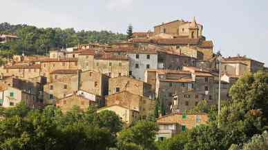 Tatti, il borgo della Maremma che rinasce tra cinema e realtà