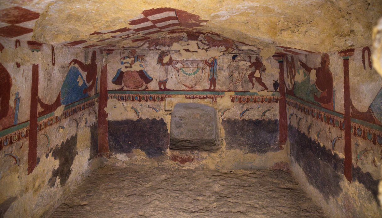 Tomba delle Leonesse, Necropoli dei Monterozzi